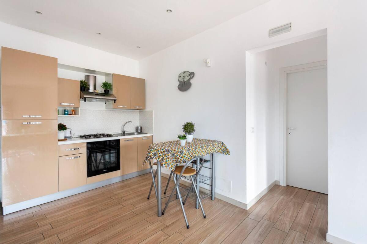 Frank'S House - Appartamento Con Terrazzo In Centro ปาแลร์โม ภายนอก รูปภาพ